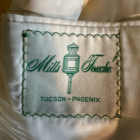 Mills touché (Tucson phoenix): 44L
Canary yellow jacket - Picture 2 of 10